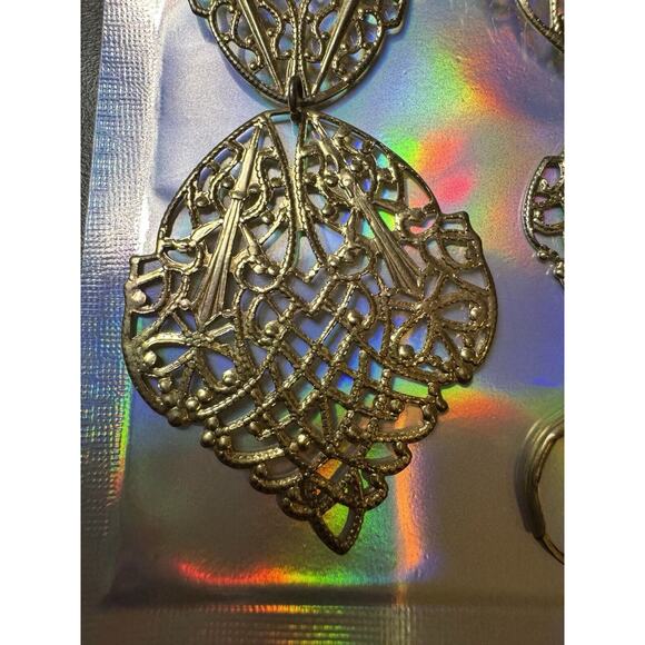 -EARRINGS VTG Goldtone Chandelier - Picture 7 of 10